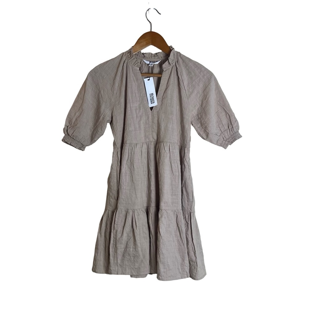 NWT BB Dakota light brown tired dress. Size xs